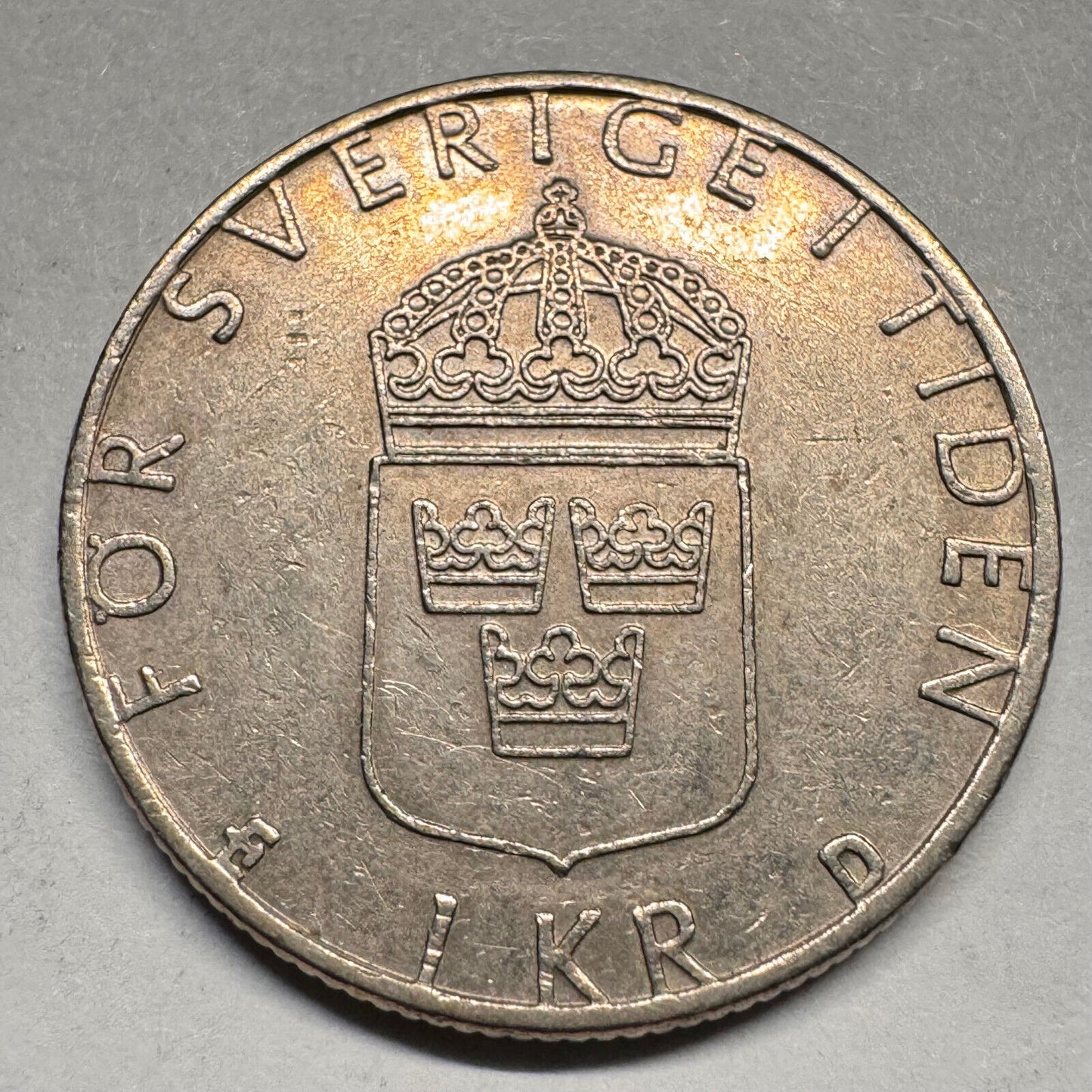 1991 Sweden 1 Krona - Carl XVI Gustaf - Beautiful Coin - #A-025