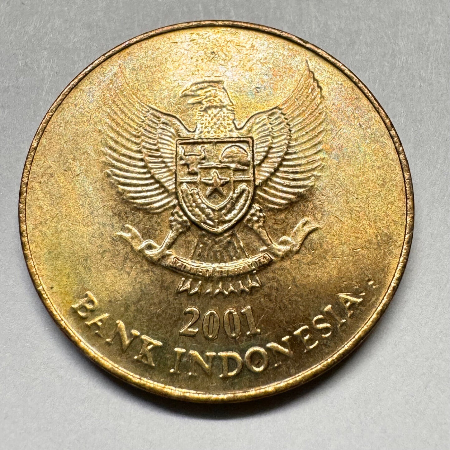 2001 Indonesia 500 Rupiah - Beautiful Coin - #A-016