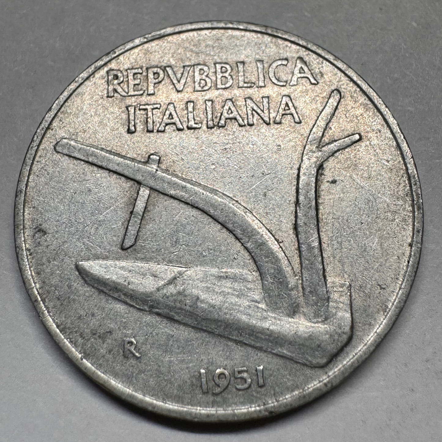 1951 Italy 10 Lira - Beautiful Coin - #A-046