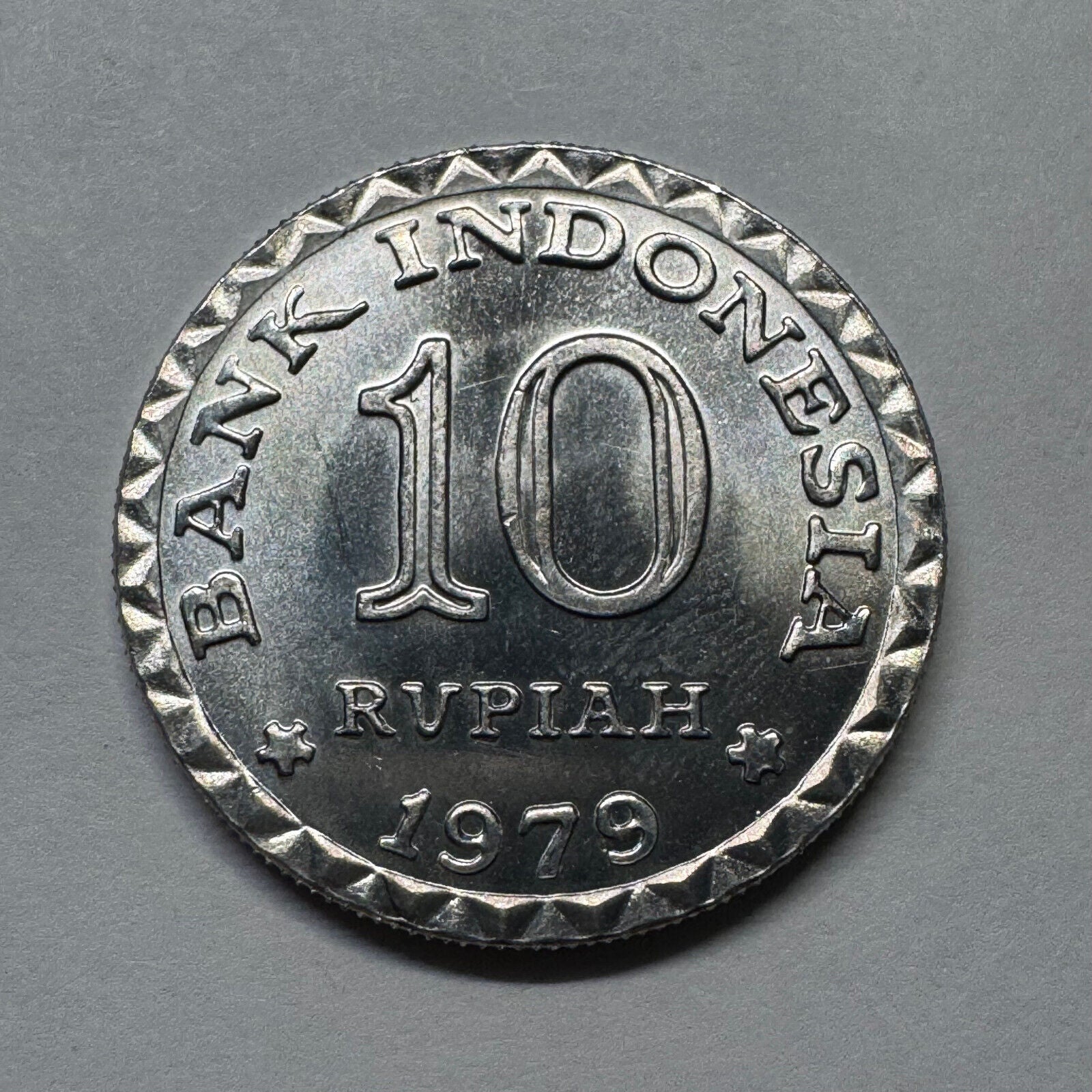 1979 Indonesia 10 Rupiah - Beautiful Coin - #B-033