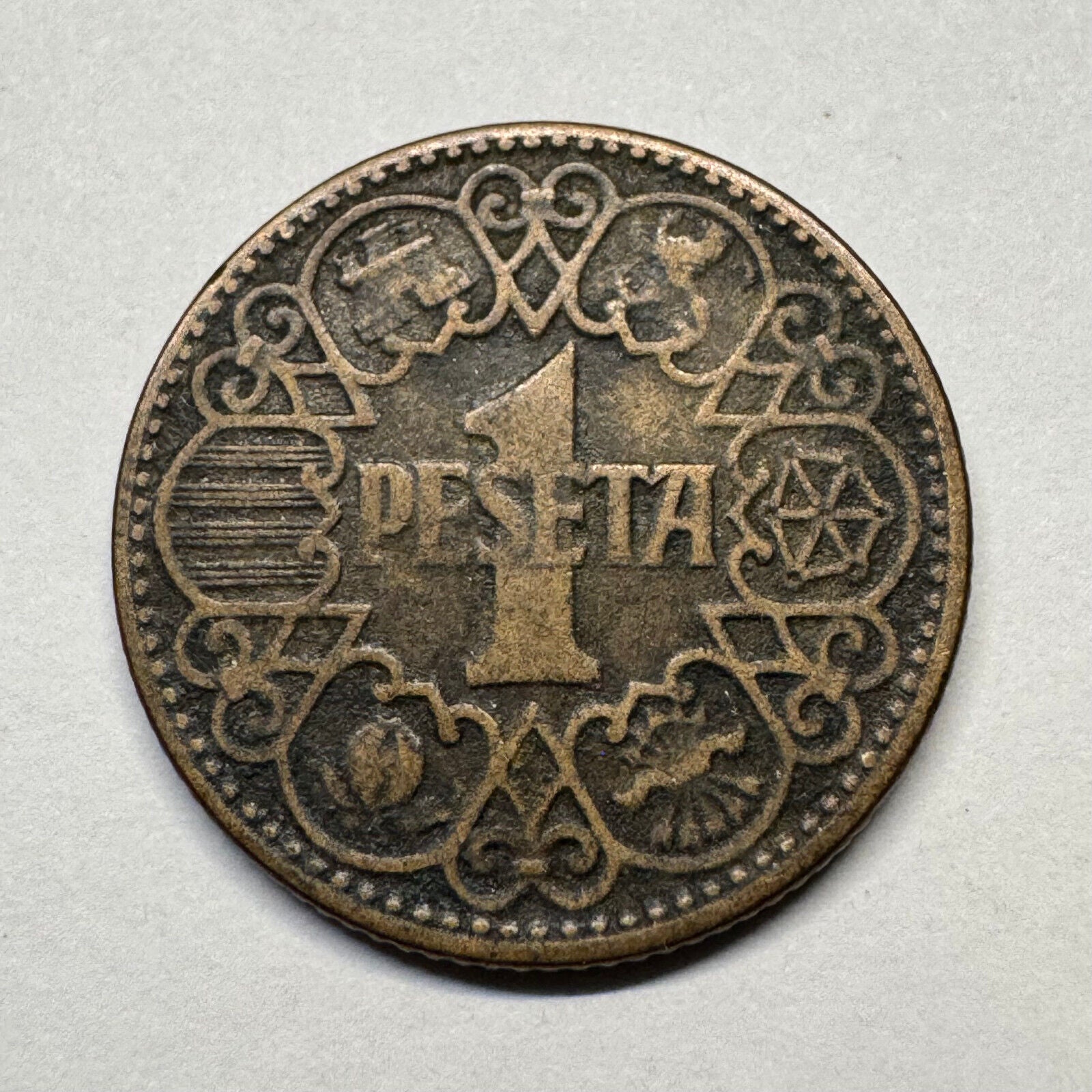 1944 Spain 1 Peseta - Beautiful Coin - #B-060