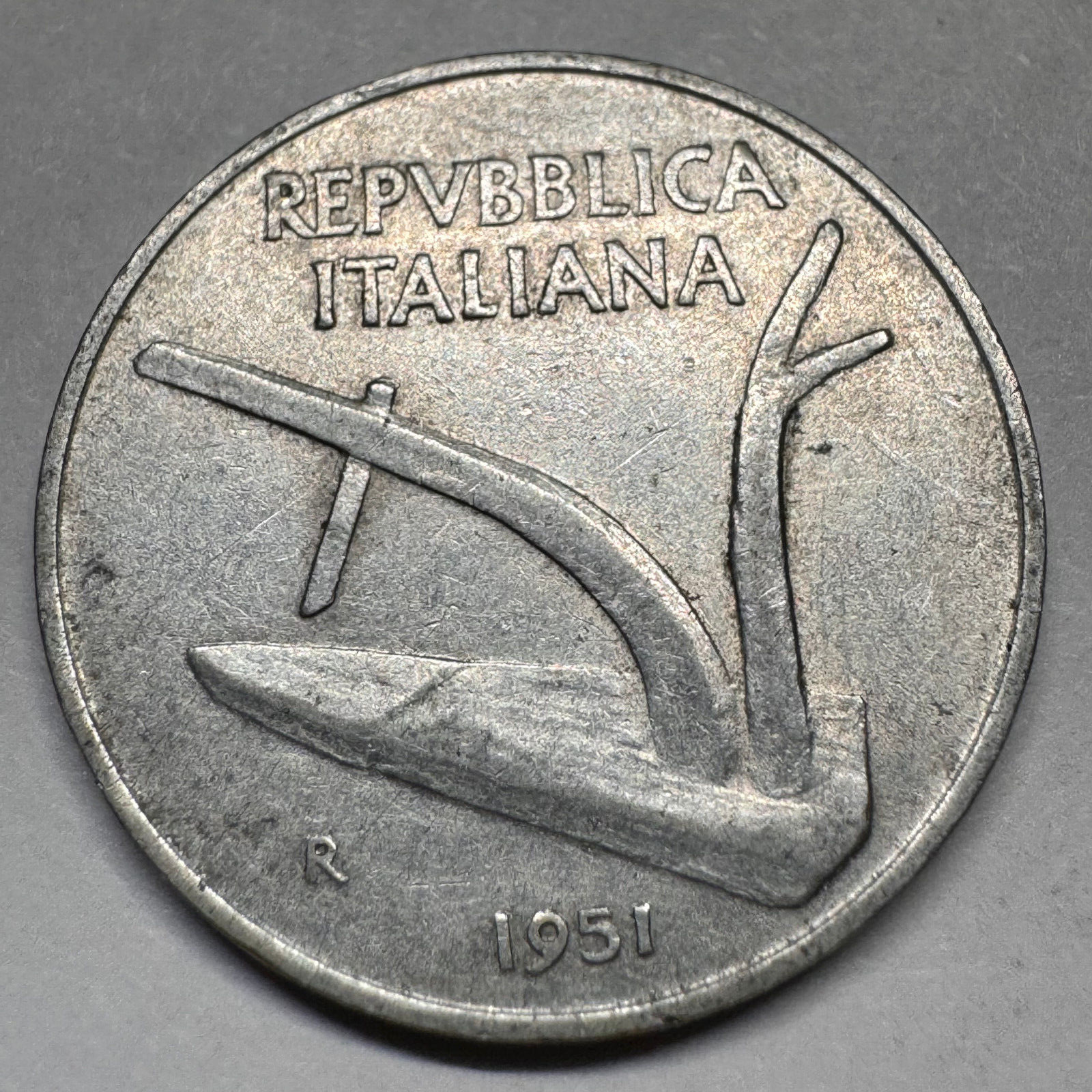 1951 Italy 10 Lira - Beautiful Coin - #A-046