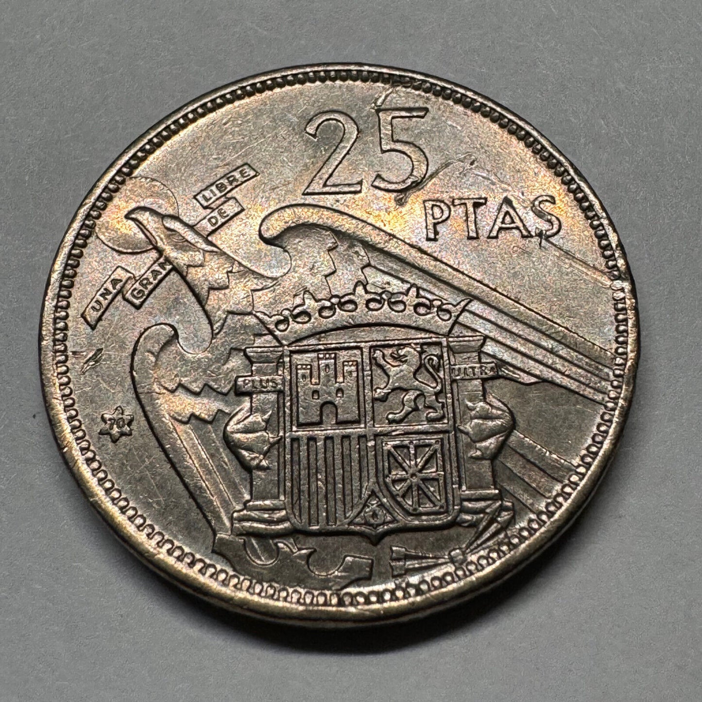 1970 Spain 25 Pesetas - Beautiful Coin - #A-014