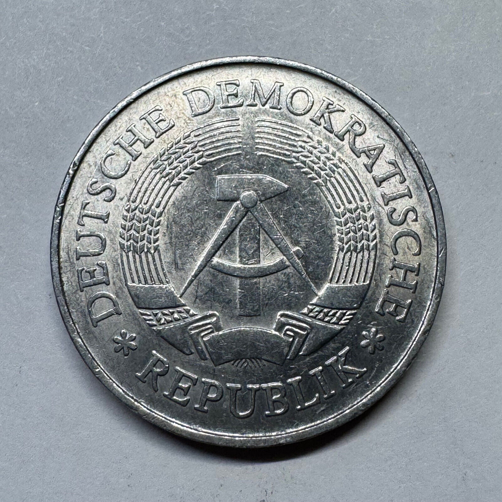 1977 Germany 1 Mark - Beautiful Coin - #B-002