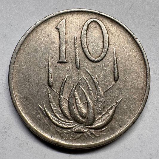 1973 South Africa 10 Cents - Beautiful Coin - #A-053