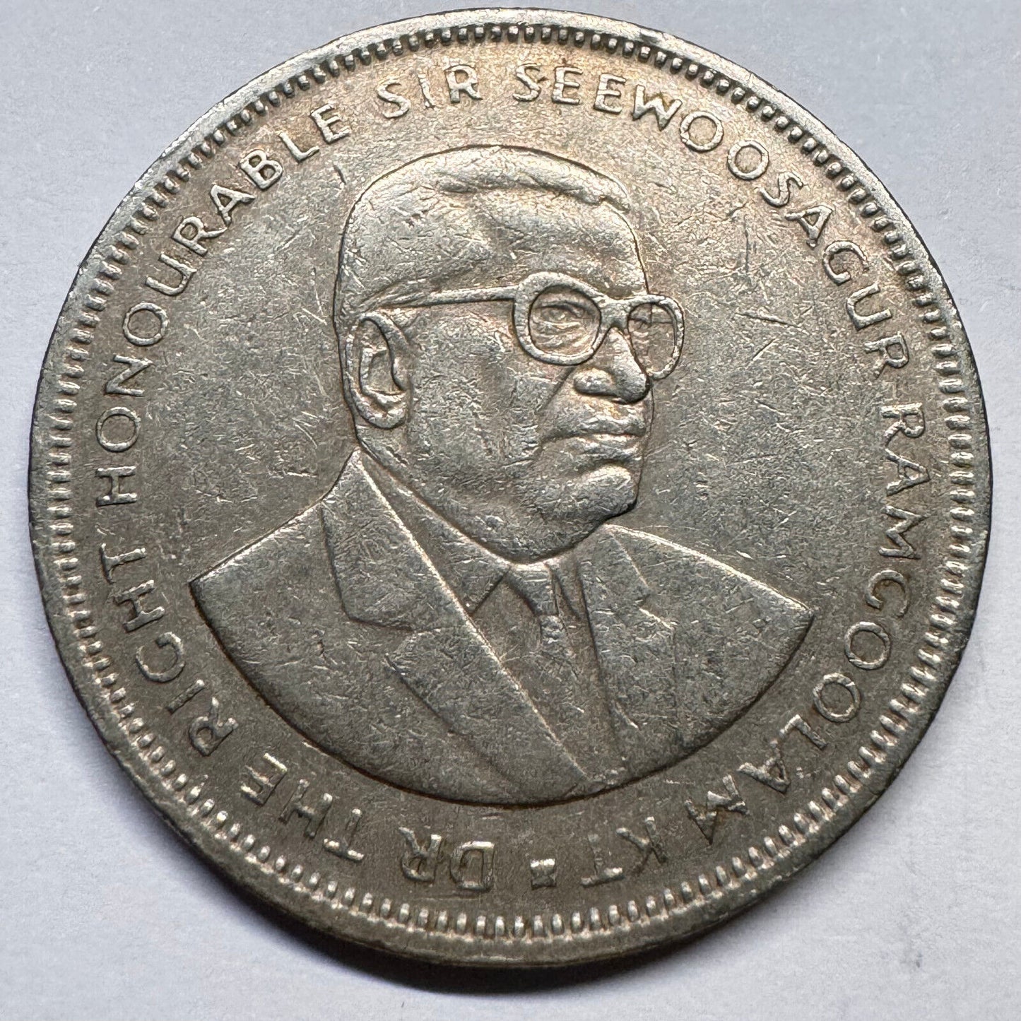 1987 Mauritius 5 Rupees - Beautiful Coin - #A-021