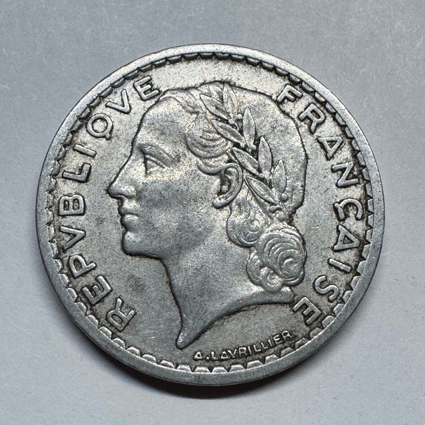 1947 France 5 Francs - Beautiful Coin - #B-002