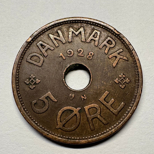 1928 Denmark 5 Ore - Beautiful Coin - Lot #B-044