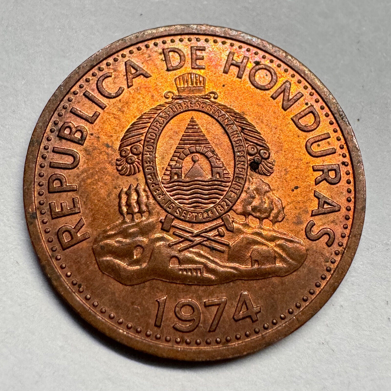 1974 Honduras 2 Centavos - Beautiful Coin - #A-032