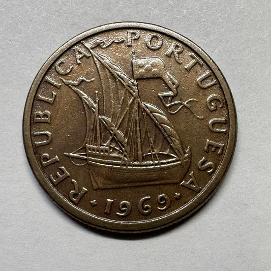 1969 Portugal 2.50 Escudos - Beautiful Coin - #B-027