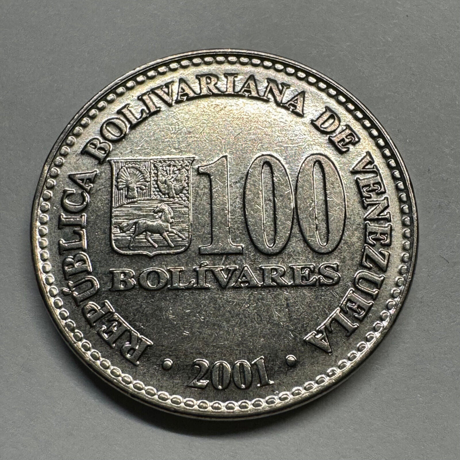 Venezuela 2001 100 Bolivares - Beautiful Coin - #A-009