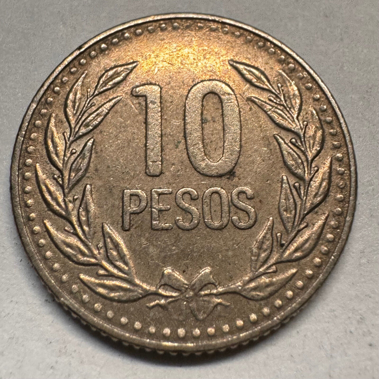 1990 Colombia 10 Pesos - Beautiful Coin - #A-059