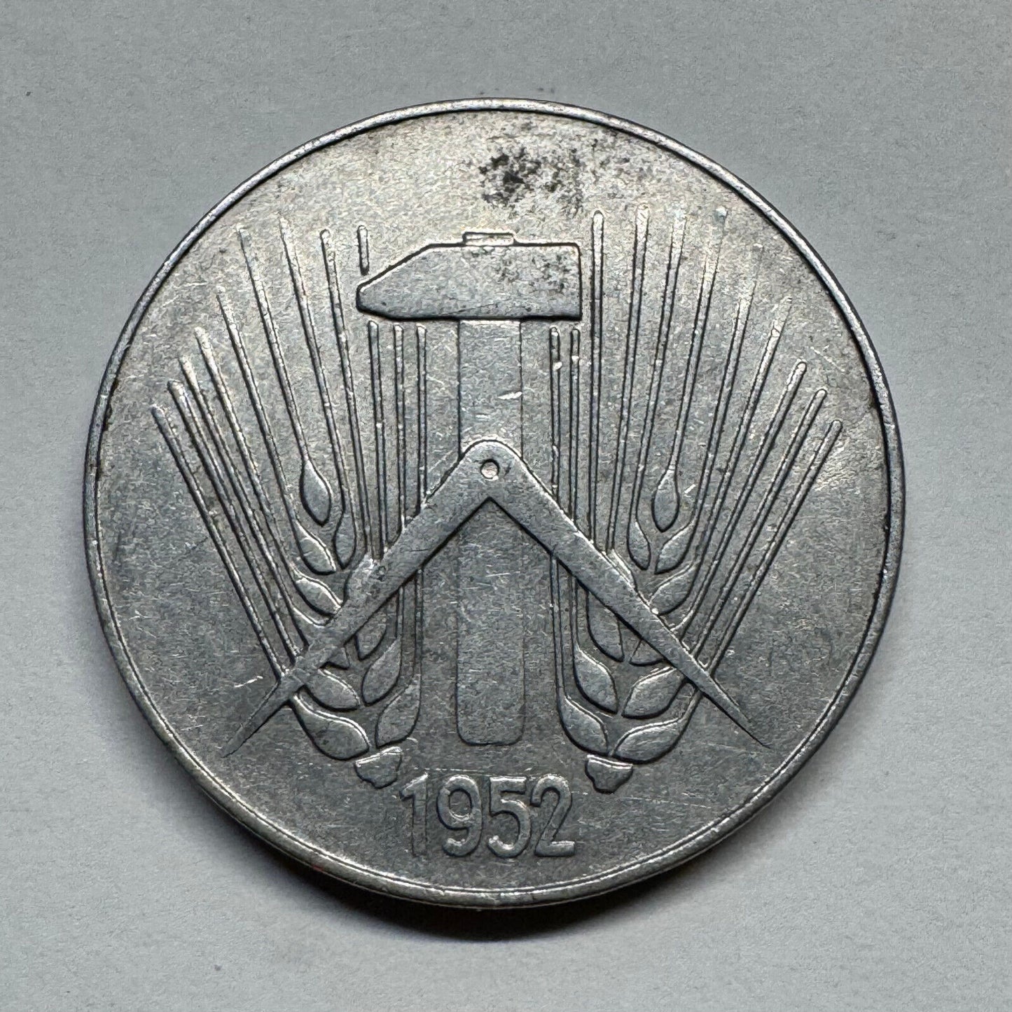 1952 Germany 10 Pfennig - Beautiful Coin - #B-055
