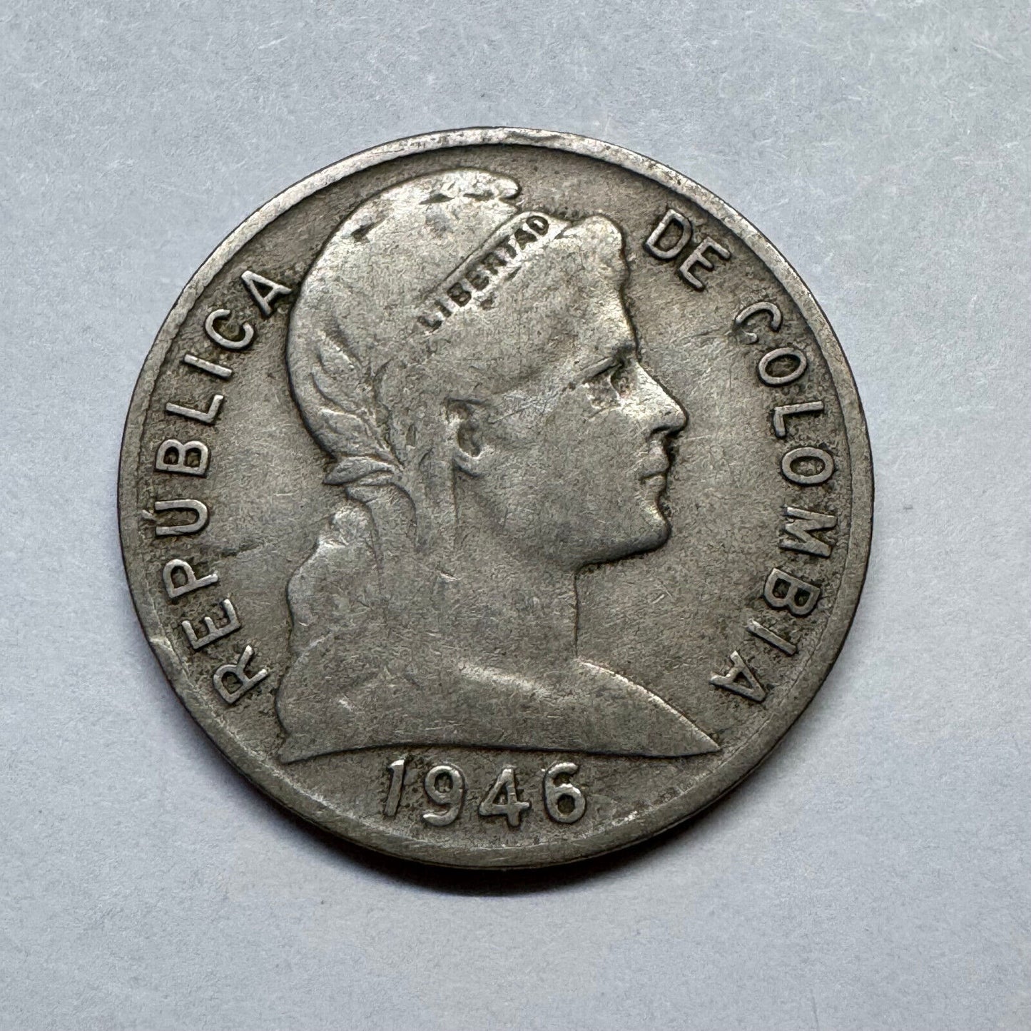 1946 Colombia 5 Centavos - Beautiful Coin - #B-034