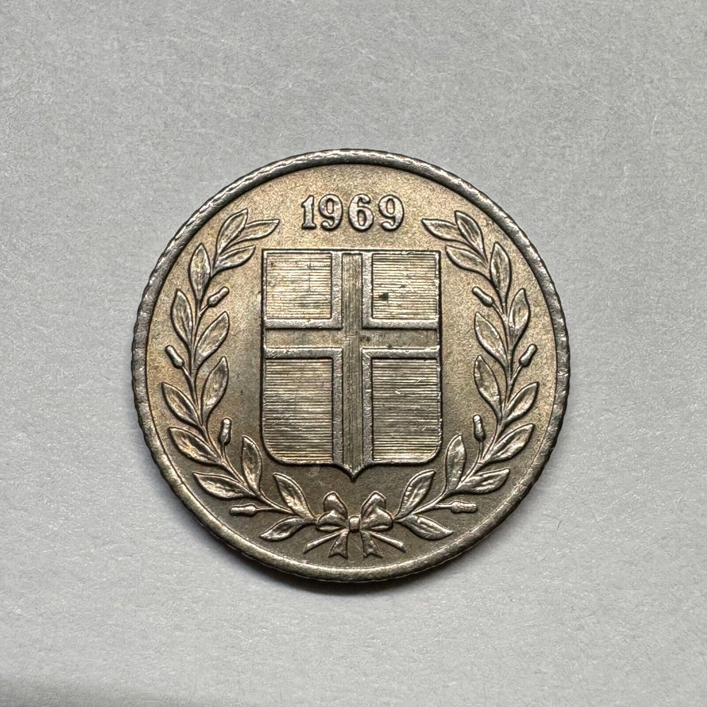 1969 Iceland 10 Aurar - Beautiful Coin - #B-013