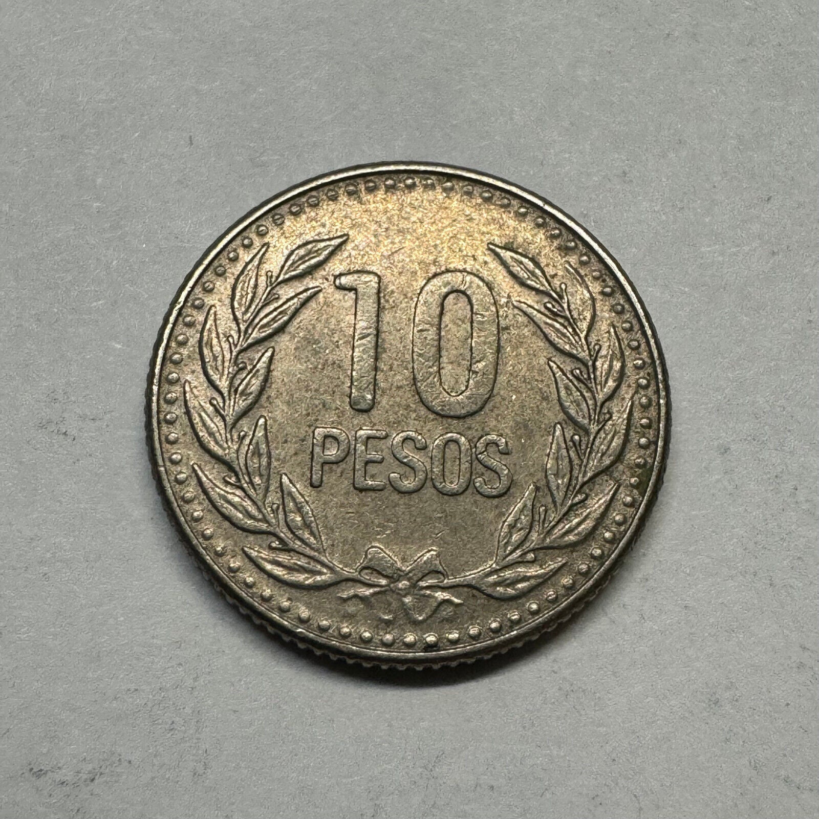 1990 Colombia 10 Pesos - Beautiful Coin - #A-010