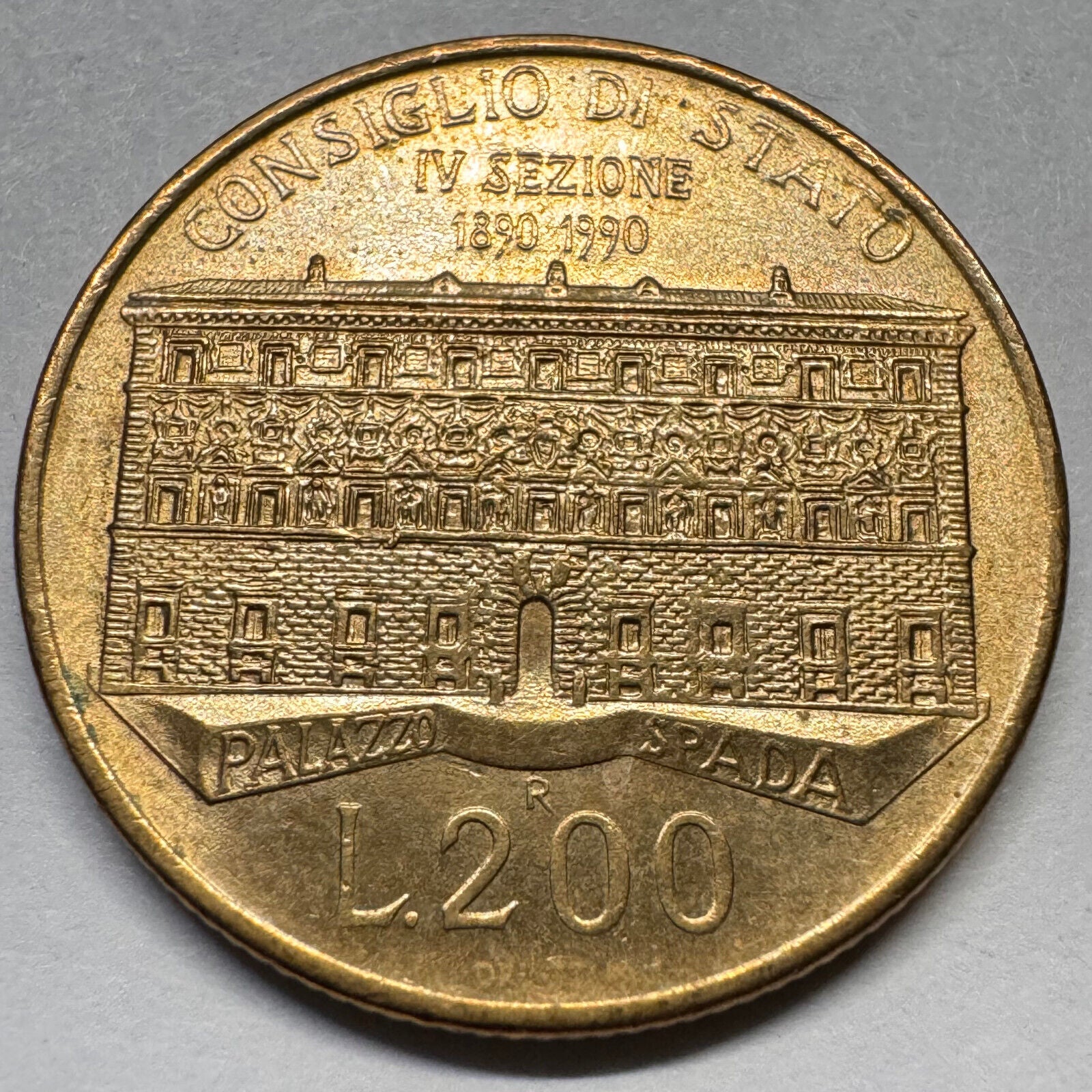 1990 Italy 200 Lire - State Council - Beautiful Coin - #A-028